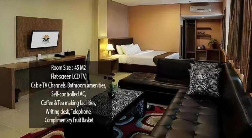 อโศก ลักชัวรี่ โฮเต็ล Hotel บันดาร์ ลัมปุง ภายนอก รูปภาพ