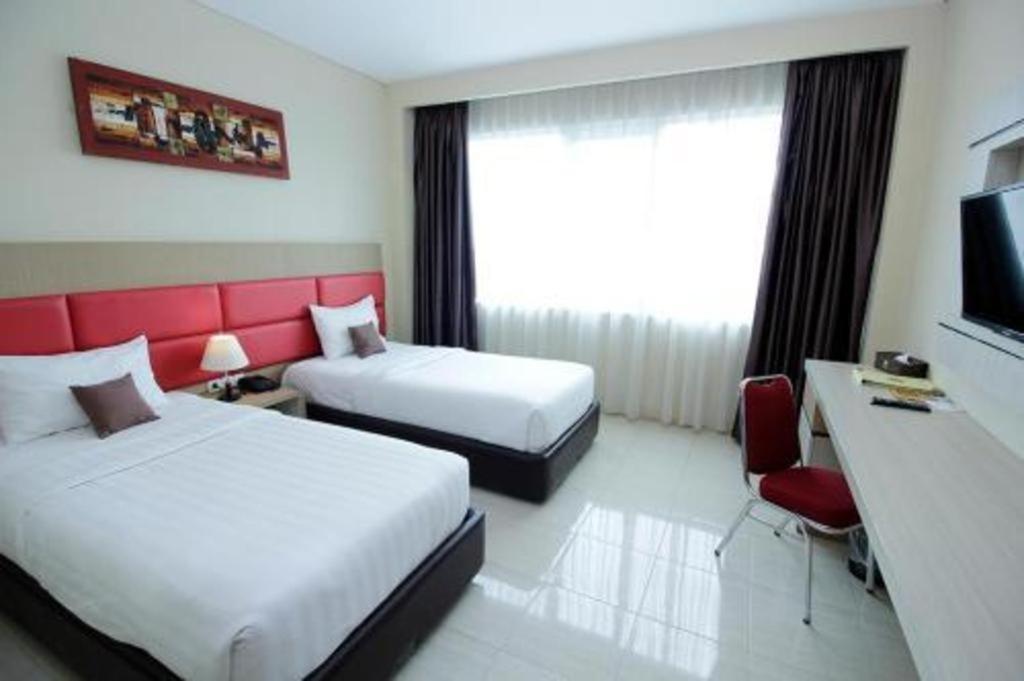 อโศก ลักชัวรี่ โฮเต็ล Hotel บันดาร์ ลัมปุง ภายนอก รูปภาพ