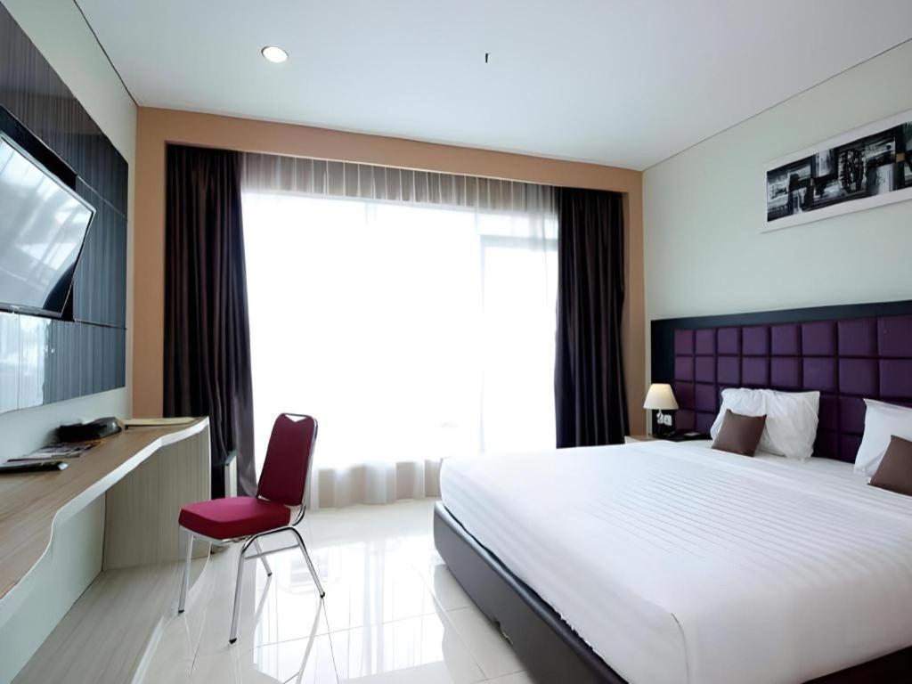 อโศก ลักชัวรี่ โฮเต็ล Hotel บันดาร์ ลัมปุง ภายนอก รูปภาพ
