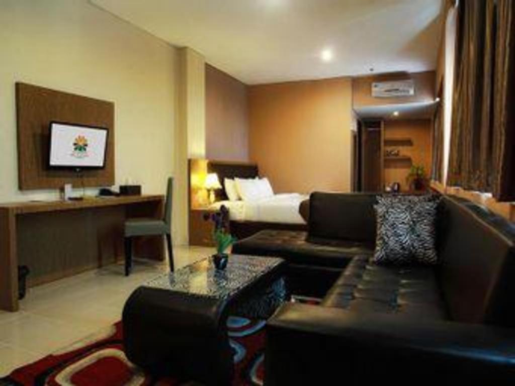 อโศก ลักชัวรี่ โฮเต็ล Hotel บันดาร์ ลัมปุง ภายนอก รูปภาพ