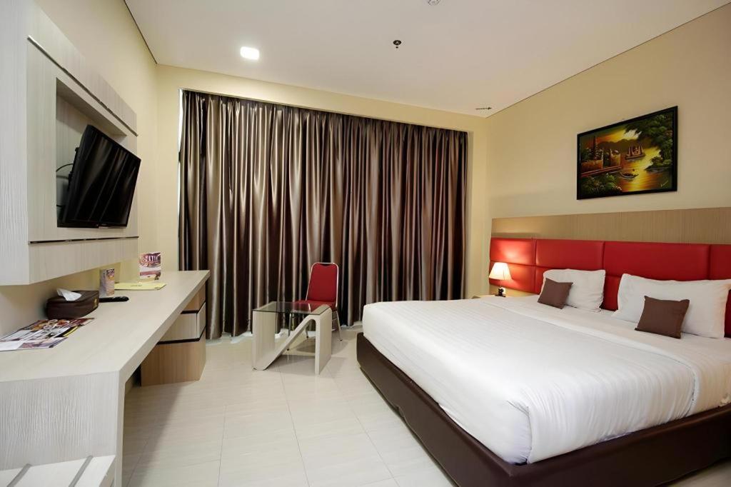 อโศก ลักชัวรี่ โฮเต็ล Hotel บันดาร์ ลัมปุง ภายนอก รูปภาพ