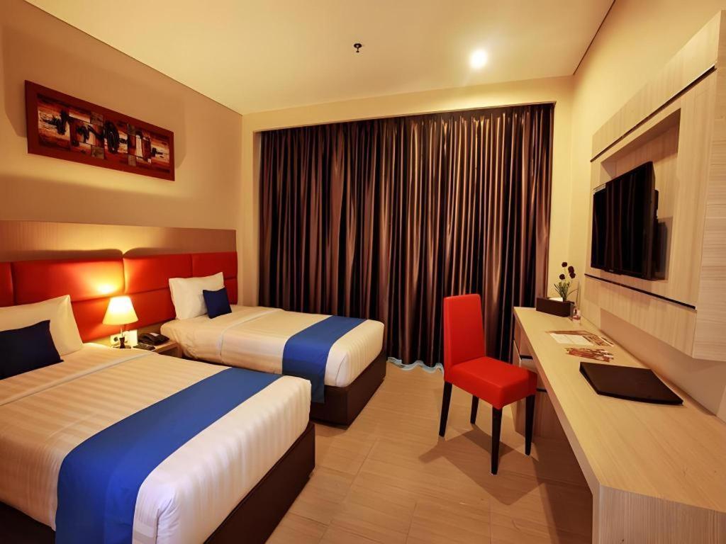 อโศก ลักชัวรี่ โฮเต็ล Hotel บันดาร์ ลัมปุง ภายนอก รูปภาพ