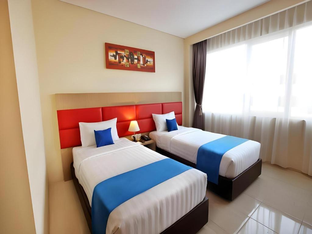 อโศก ลักชัวรี่ โฮเต็ล Hotel บันดาร์ ลัมปุง ภายนอก รูปภาพ